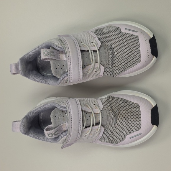 On Running On Clouds - Purple & Gray Sneakers Size 11 Kids - See All Pictures - Picture 1 of 7
